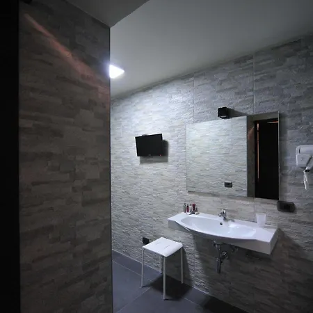 فندق مبيت وإفطار Gatto Bianco House 2*