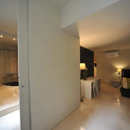 Gatto Bianco House Bed and breakfast