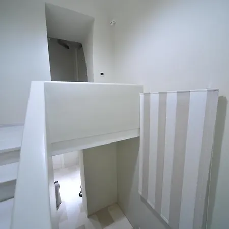 Bed and Breakfast Gatto Bianco House Μπάρι