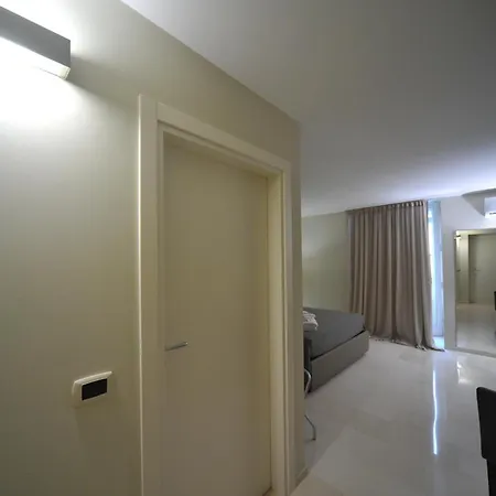 Gatto Bianco House Nocleg ze śniadaniem 3*