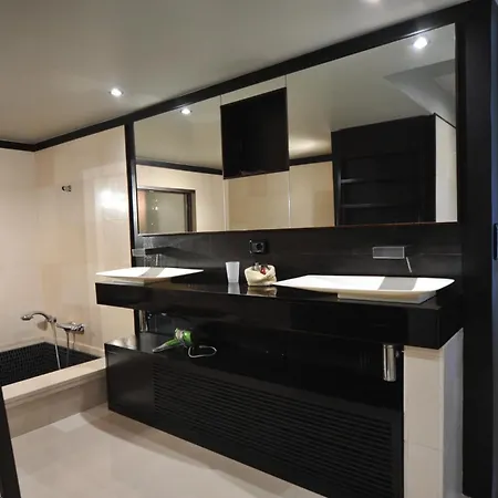 Gatto Bianco House 4* Bari