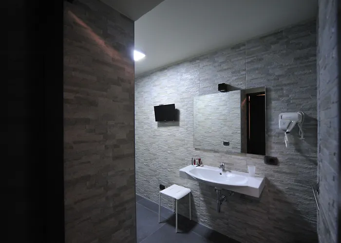 Gatto Bianco House Bed & Breakfast 4*