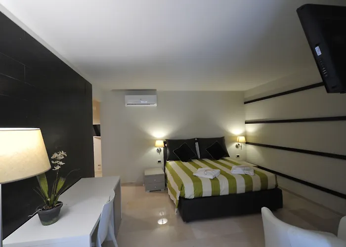 Gatto Bianco House Bed & Breakfast